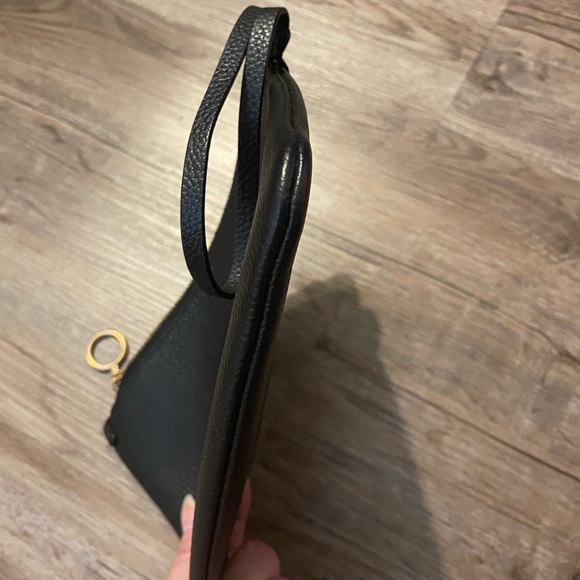 ❌❌SOLD❌❌Tory Burch Wristlet - Picture 6 of 6